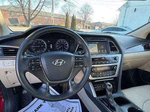 Used 2016 Hyundai Sonata Limited w/ Option Group 04 image 18
