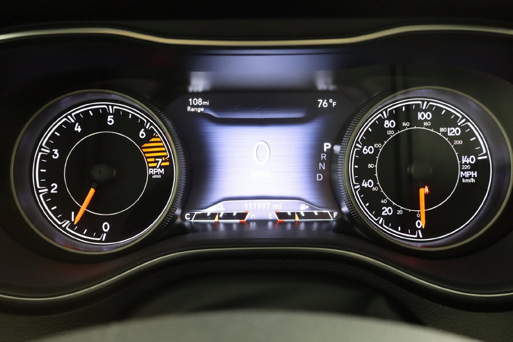 Used 2019 Jeep Cherokee Limited FWD image 11
