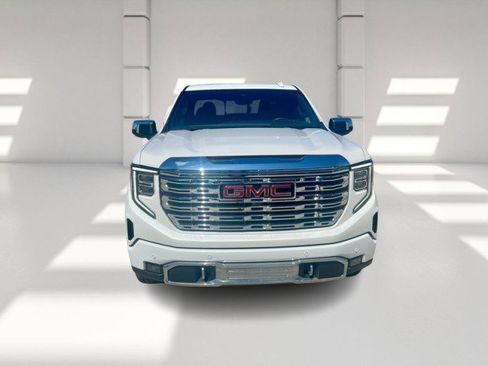 Used 2024 GMC Sierra 1500 Denali image 2