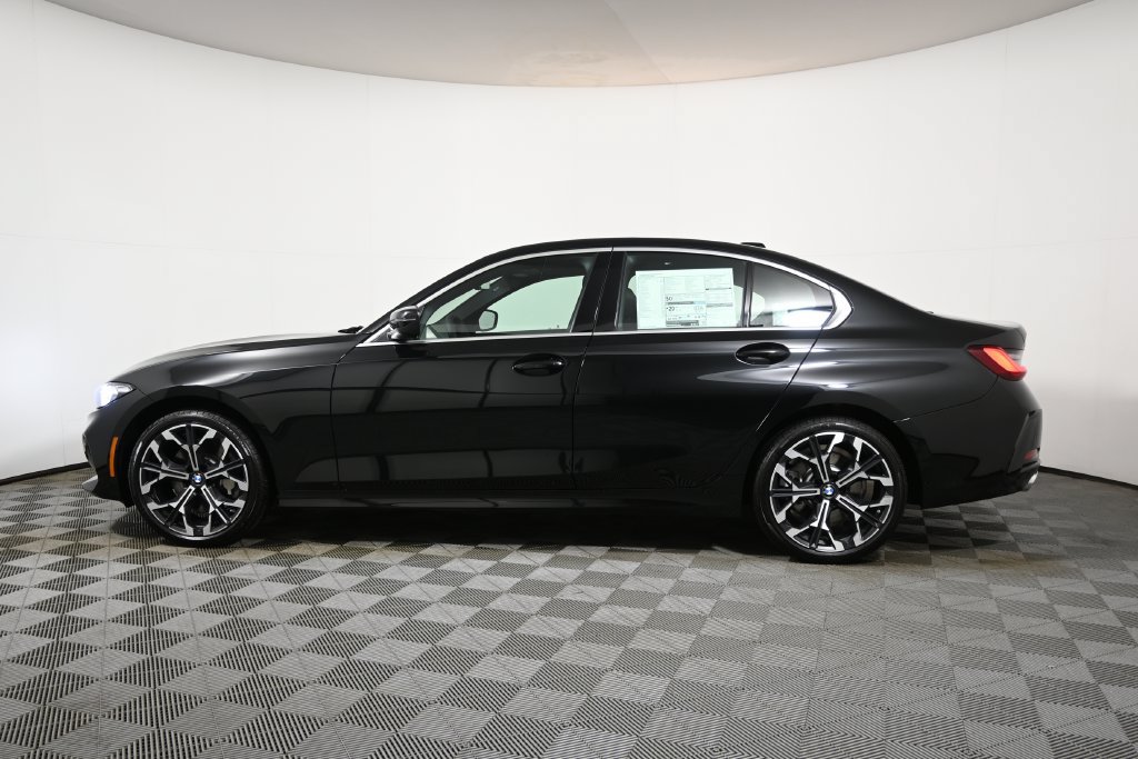 Used 2026 BMW 330i xDrive Sedan w/ Premium Package AWD/4WD image 2