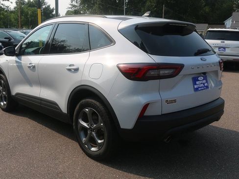 Used 2025 Ford Escape ST-Line Select AWD/4WD image 3