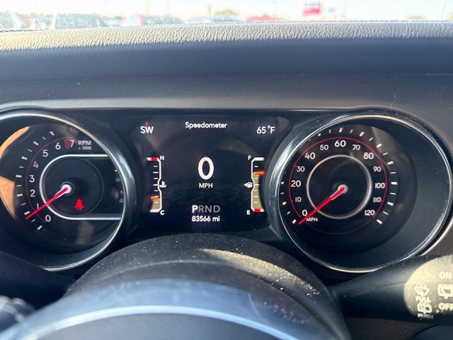 Used 2018 Jeep Wrangler Unlimited Rubicon w/ Dual Top Group AWD/4WD image 12