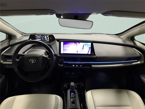 Certified 2024 Toyota Prius XLE image 16