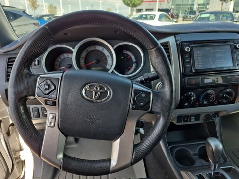 Used 2014 Toyota Tacoma 4x4 Double Cab w/ TRD Off-Road Package image 9