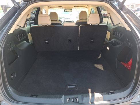Used 2019 Ford Edge SEL w/ Equipment Group 201A AWD/4WD image 27