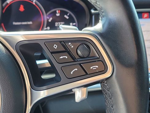 Certified 2018 Porsche Panamera RWD image 36