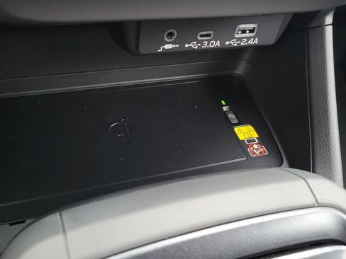 Used 2025 Subaru Crosstrek 2.5i Limited w/ Crosstrek Mirror Package AWD/4WD image 13