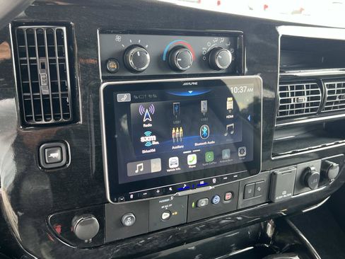 Used 2024 GMC Savana 2500 RWD image 24
