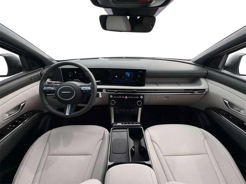 Used 2026 Hyundai Tucson Limited image 13