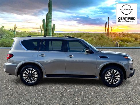 Certified 2024 Nissan Armada SL w/ Midnight Edition Package image 9
