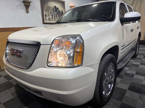 Used 2014 GMC Yukon Denali RWD image 5