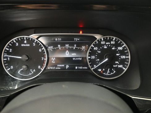 Used 2023 Nissan Pathfinder SL FWD image 18