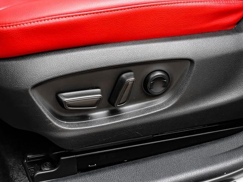 Used 2022 Toyota Camry XSE image 30