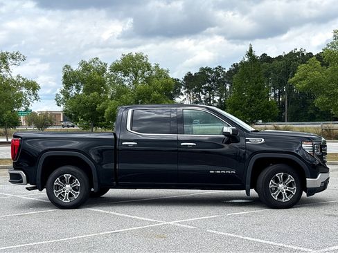 Used 2025 GMC Sierra 1500 SLT RWD image 20