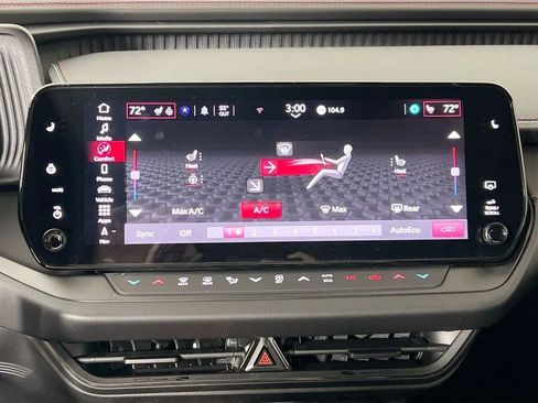 Used 2025 Dodge Charger R/T w/ Sun & Sound Package image 17