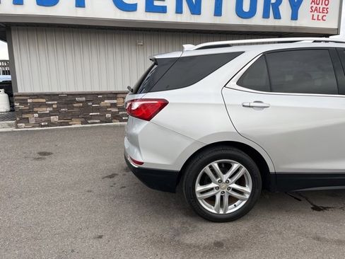 Used 2021 Chevrolet Equinox Premier image 12