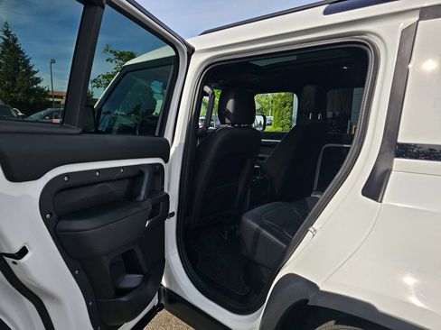 Used 2025 Land Rover Defender 110 S AWD/4WD image 12