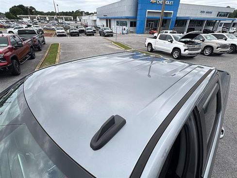 Used 2022 Chevrolet Silverado 1500 RST w/ LPO, Blackout Package AWD/4WD image 15