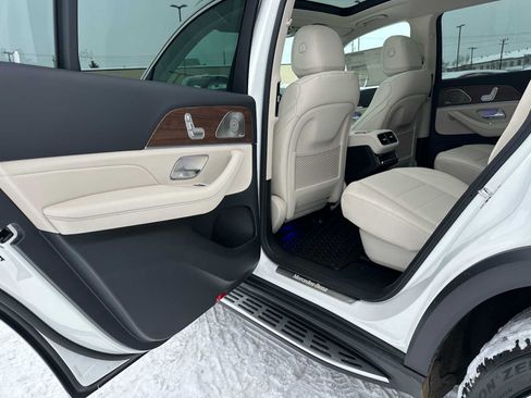 New 2026 Mercedes-Benz GLS 450 4MATIC image 17
