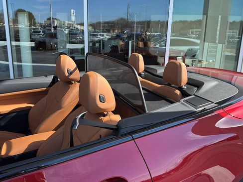 Used 2025 BMW M440i Convertible w/ Premium Package image 25