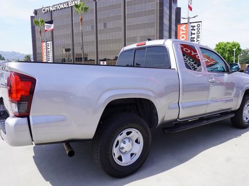 Used 2020 Toyota Tacoma SR w/ SR Convenience Package RWD image 6