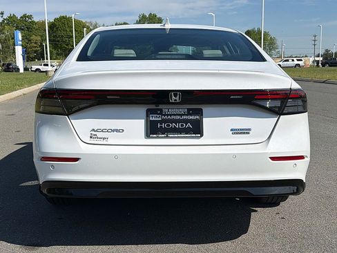 Used 2025 Honda Accord Touring image 3