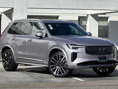 New 2026 Volvo XC90 B5 Plus image 2