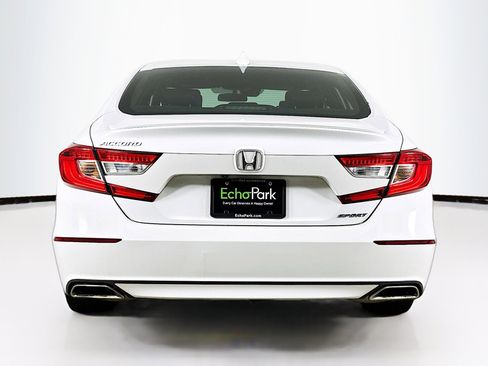 Used 2018 Honda Accord Sport image 7