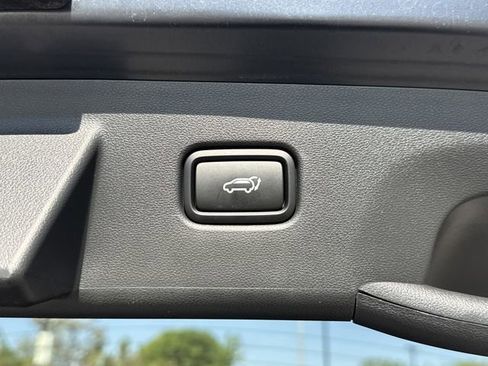 Certified 2024 Hyundai Tucson Limited AWD/4WD image 15