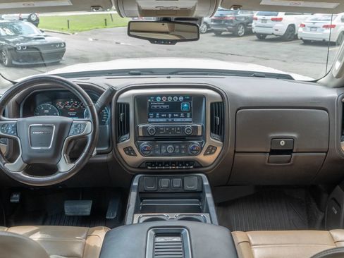 Used 2019 GMC Sierra 3500 Denali w/ Duramax Plus Package AWD/4WD image 18