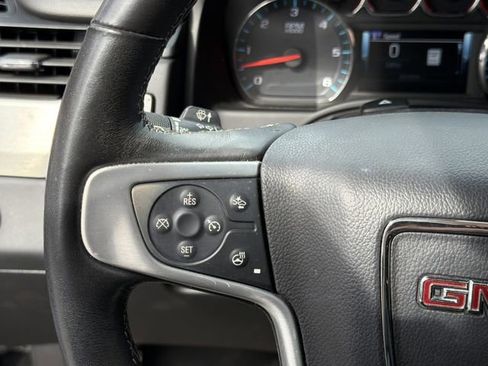 Used 2020 GMC Yukon SLT w/ Premium Edition image 25
