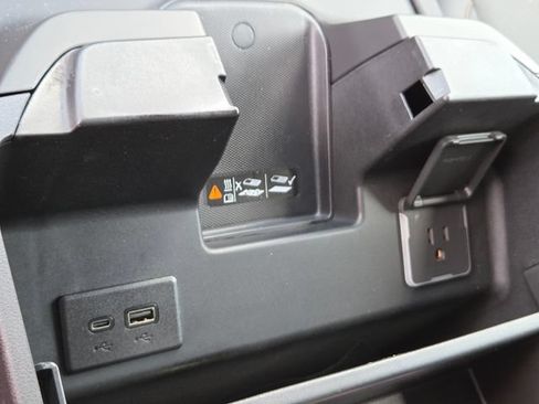 New 2026 GMC Sierra 1500 AT4 AWD/4WD image 8