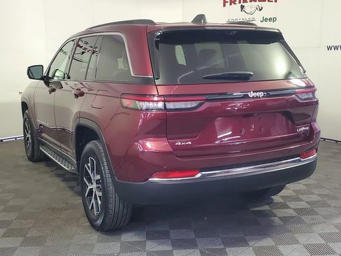 Used 2025 Jeep Grand Cherokee Limited w/ Luxury Tech Group II AWD/4WD image 31