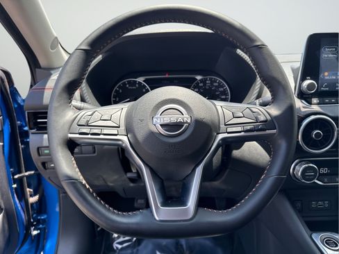 Certified 2025 Nissan Sentra SR FWD image 18