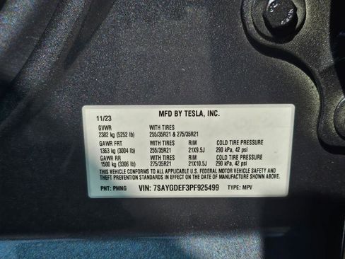 Used 2023 Tesla Model Y Long Range AWD/4WD image 32