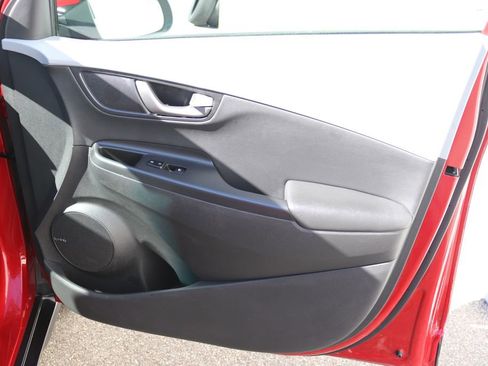 Used 2021 Hyundai Kona Ultimate FWD image 32
