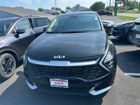 Used 2025 Kia Sportage LX AWD/4WD image 2