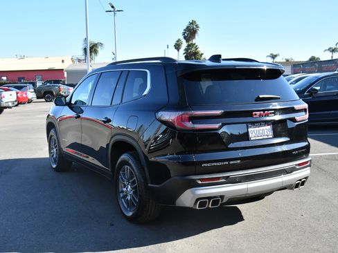 Used 2025 GMC Acadia Elevation image 6