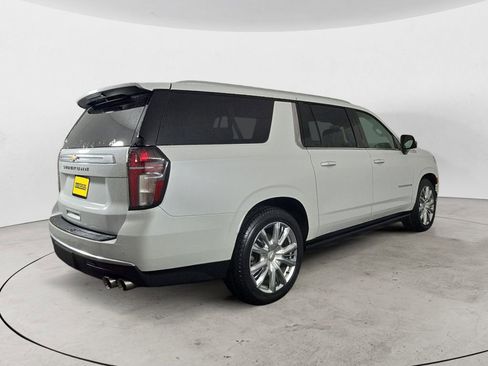 Certified 2023 Chevrolet Suburban High Country image 5