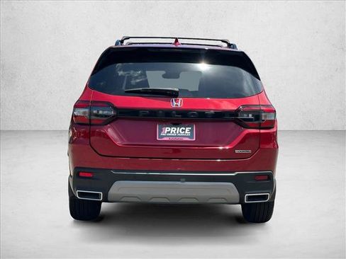 Certified 2023 Honda Pilot Touring image 15