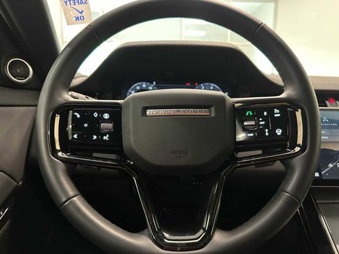 Used 2025 Land Rover Range Rover Evoque S AWD/4WD image 11