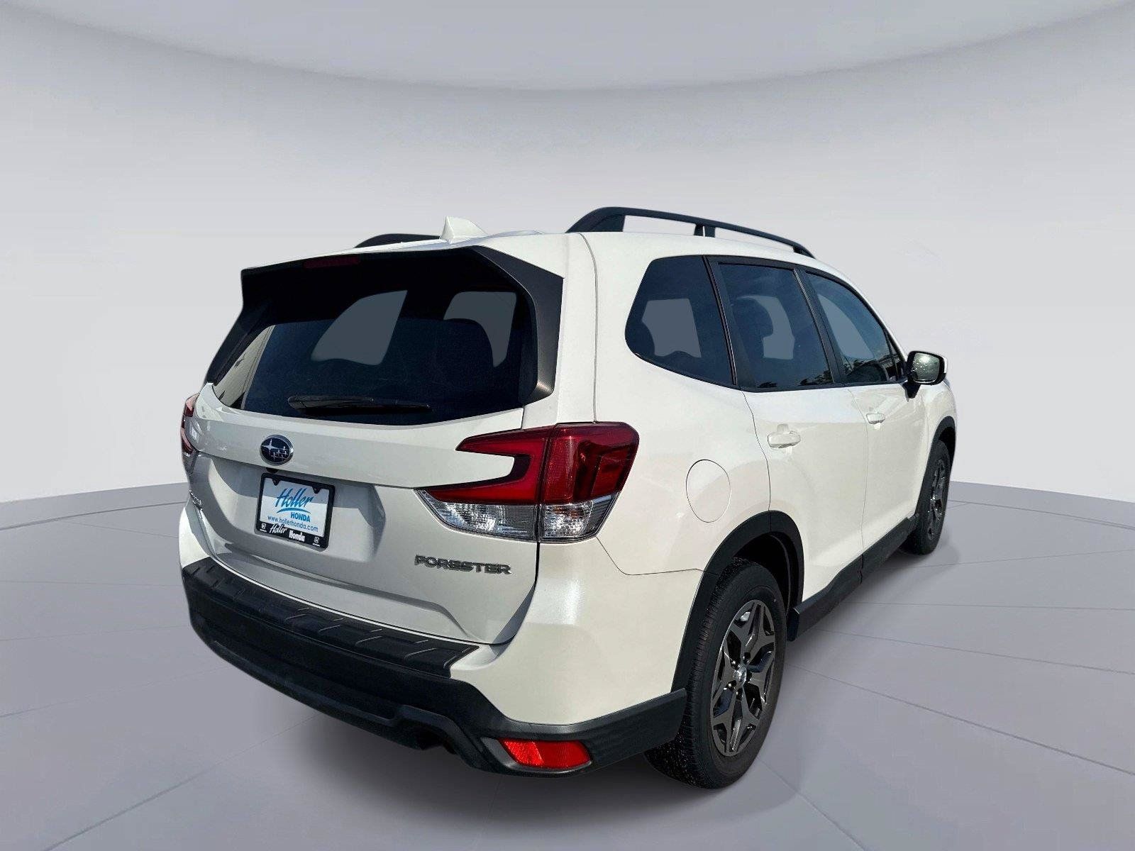 Used 2021 Subaru Forester Premium w/ Popular Package #1 AWD/4WD image 4
