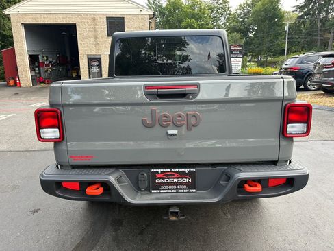 Used 2023 Jeep Gladiator Mojave AWD/4WD image 8