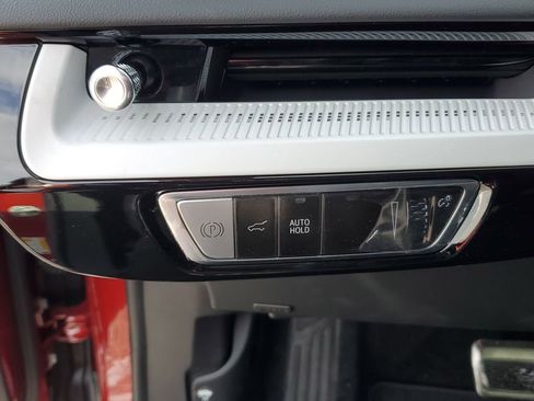 New 2026 Cadillac Optiq Luxury 1 image 16