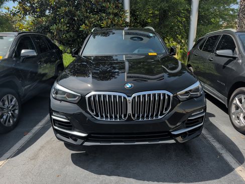 Used 2020 BMW X5 xDrive40i w/ Parking Assistance Package AWD/4WD image 2