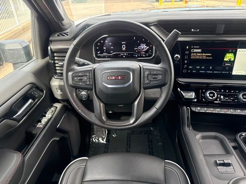 Used 2025 GMC Sierra 2500 AT4X w/ AT4X AEV Edition image 13