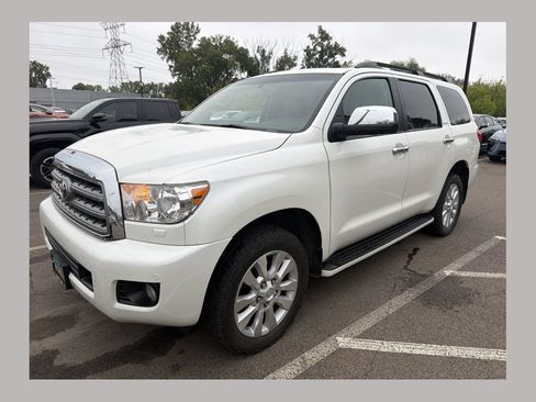 Used 2017 Toyota Sequoia Platinum AWD/4WD image 1