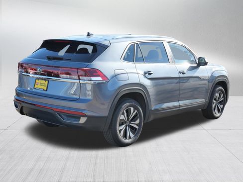 Certified 2025 Volkswagen Atlas Cross Sport SE image 7