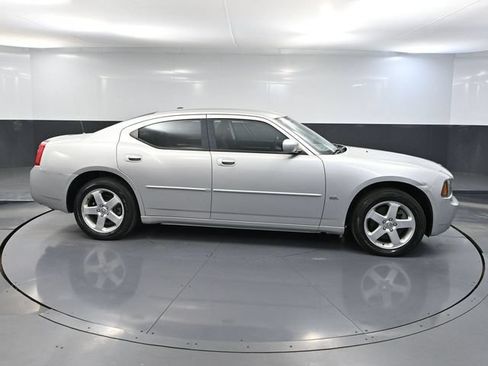 Used 2010 Dodge Charger SXT AWD/4WD image 3