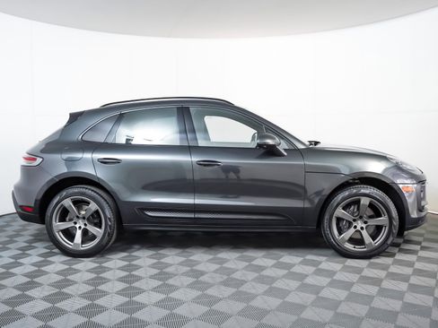 Used 2025 Porsche Macan image 9